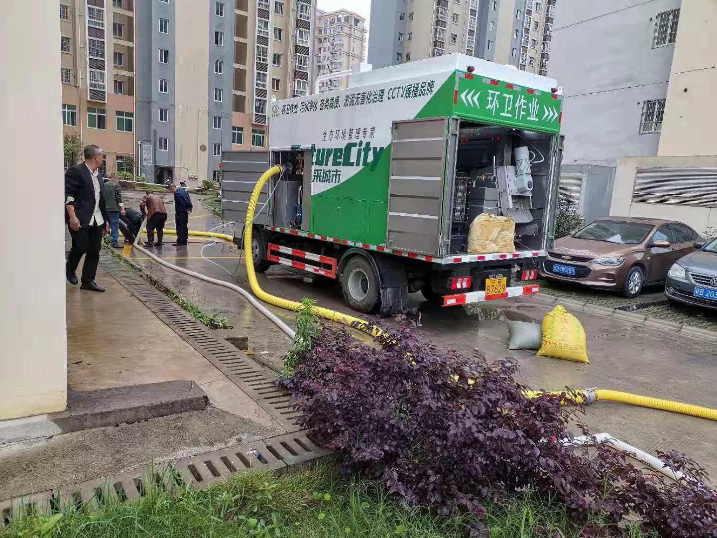 东风多利卡清洗吸污车