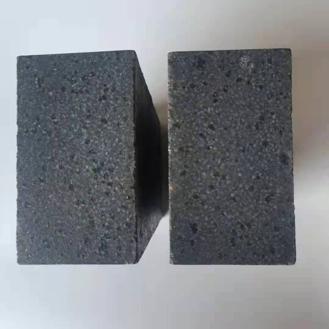 碳化硅砖就选宏丰耐材30年碳化硅砖价格生产厂家