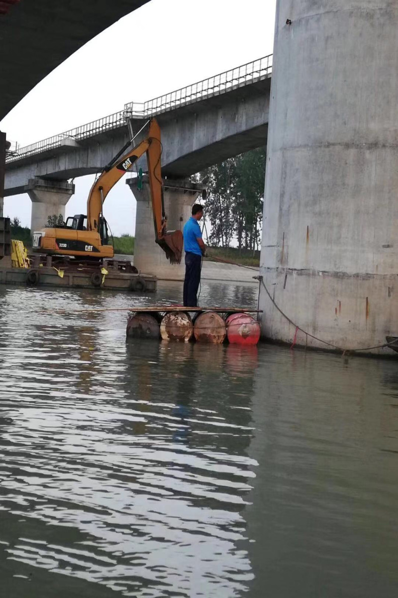 管道接头漏水维修