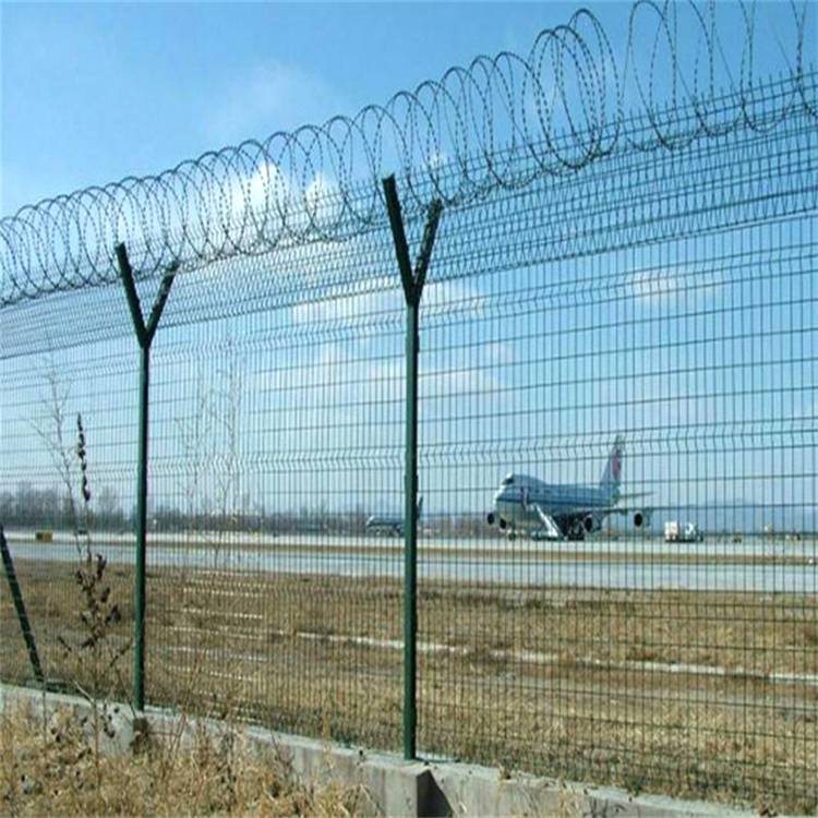 和田绿色护栏网供应/乌鲁木齐护栏生产厂家/新疆围栏网厂家