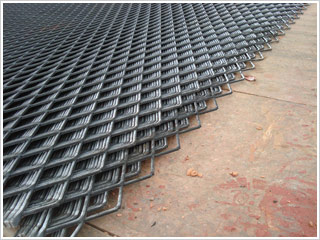 供应镀锌钢板网 压平钢笆网 红漆钢板网