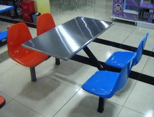 三门峡学生课桌椅，郑州哪里能买到新款学生课桌椅