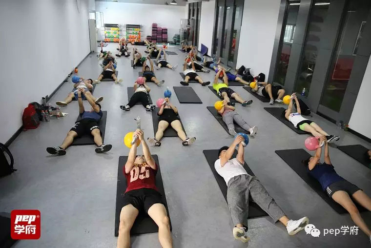 具有**的健身教练-山东健身教练培训机构**