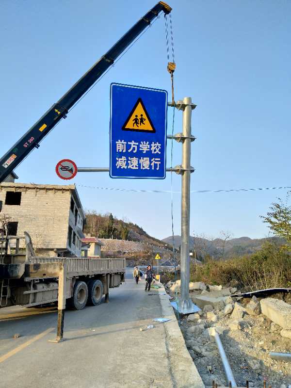 交通指示标识牌 工厂道路指示牌