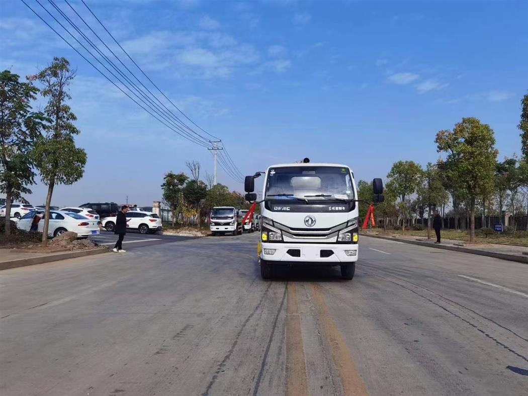 垃圾车吸污车