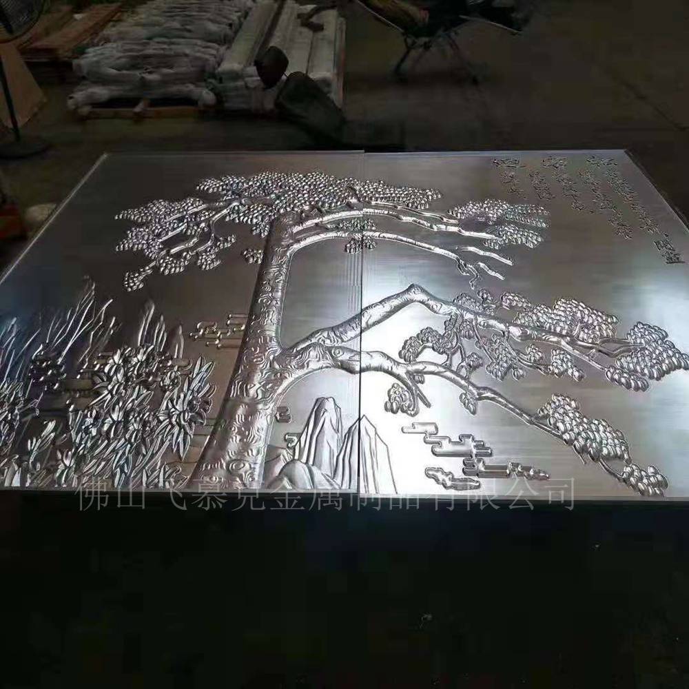 松树雕花装饰铝板 背景墙铝板雕刻 铝板雕刻图片
