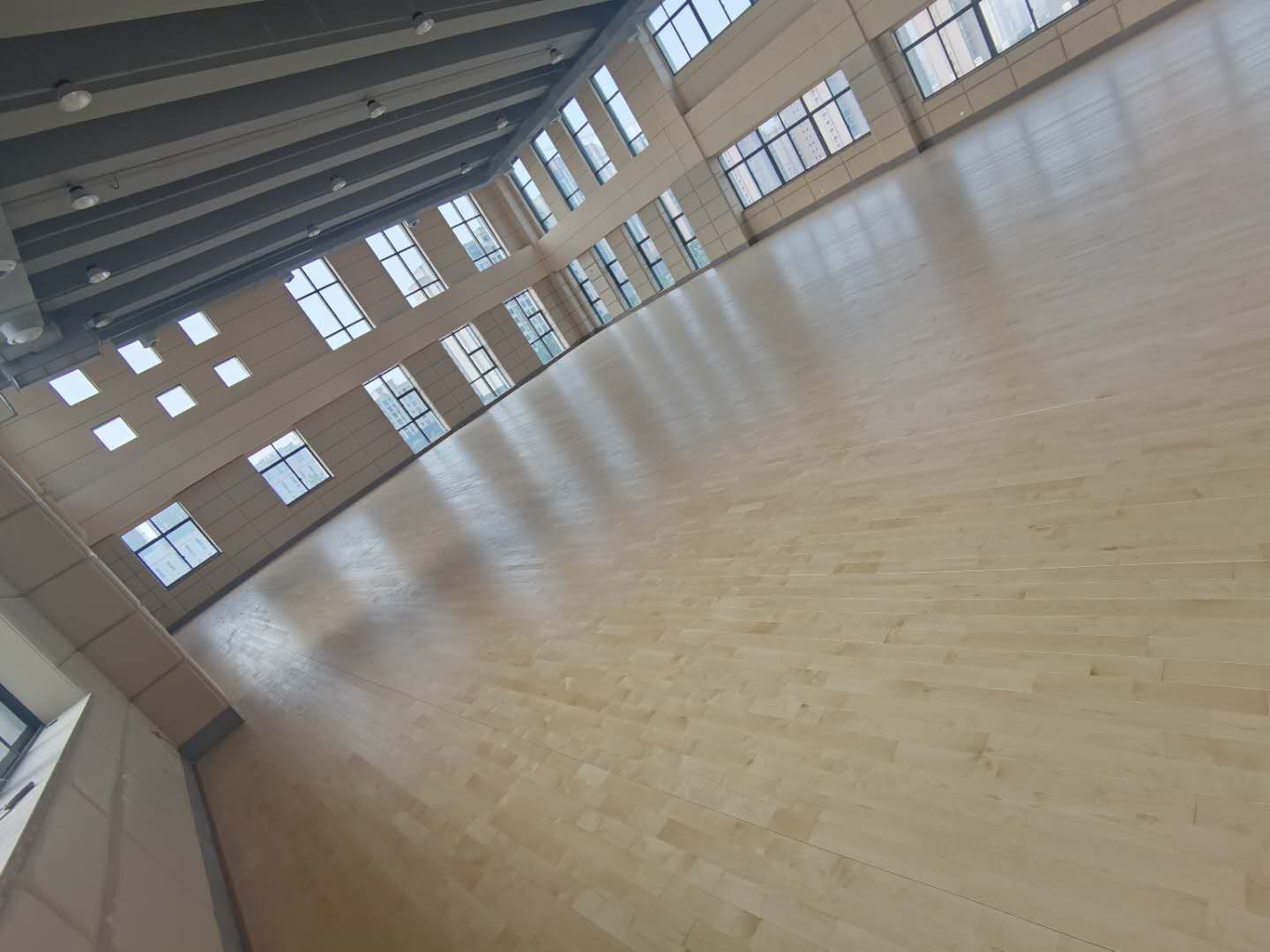 武汉篮球馆枫木运动木地板 安装