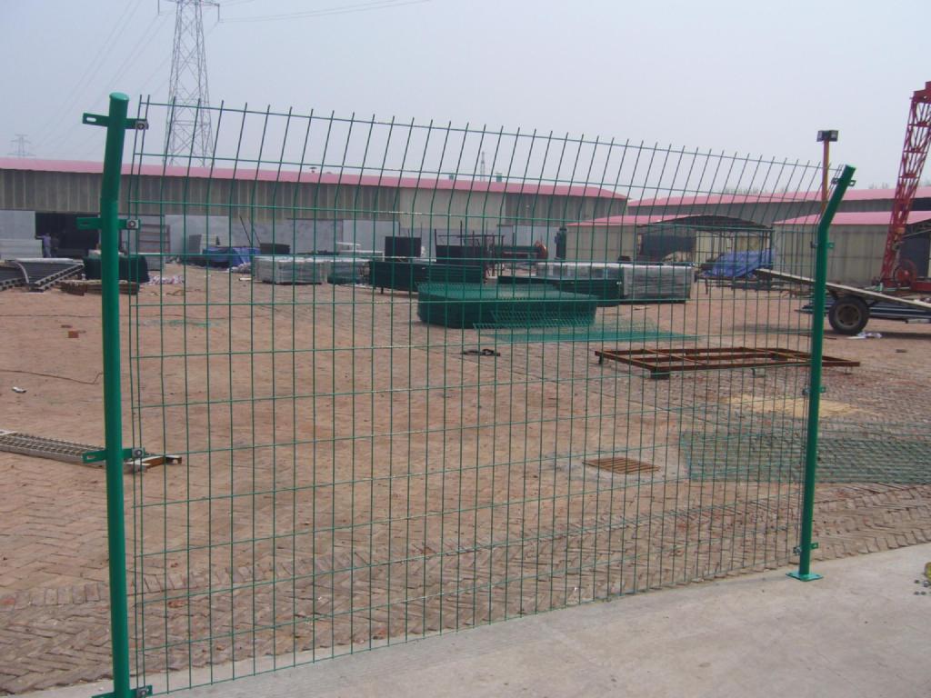 武汉双边丝护栏网湖北350丝公路框架防护网厂家现货直销