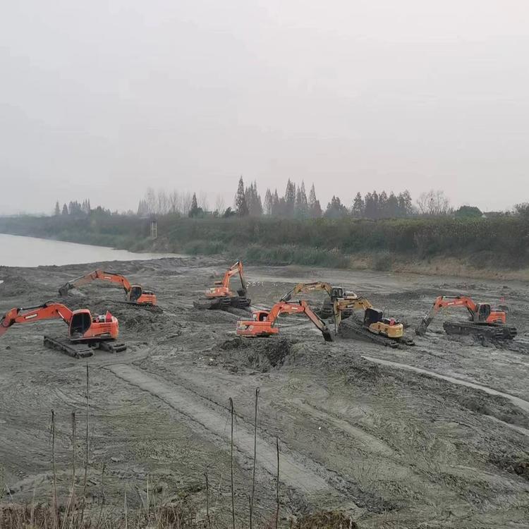 潜江水上船勾机租赁 河道清淤用水上挖机